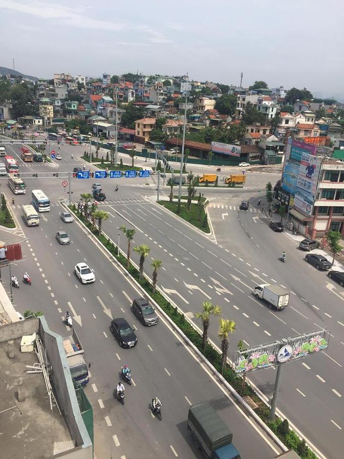 Dayth Hotel Ha Long Exteriör bild