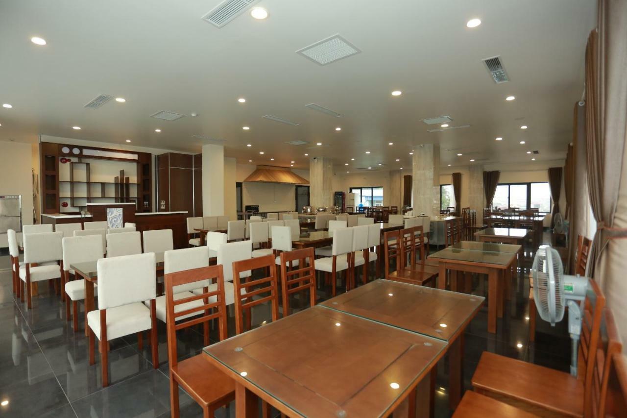 Dayth Hotel Ha Long Exteriör bild