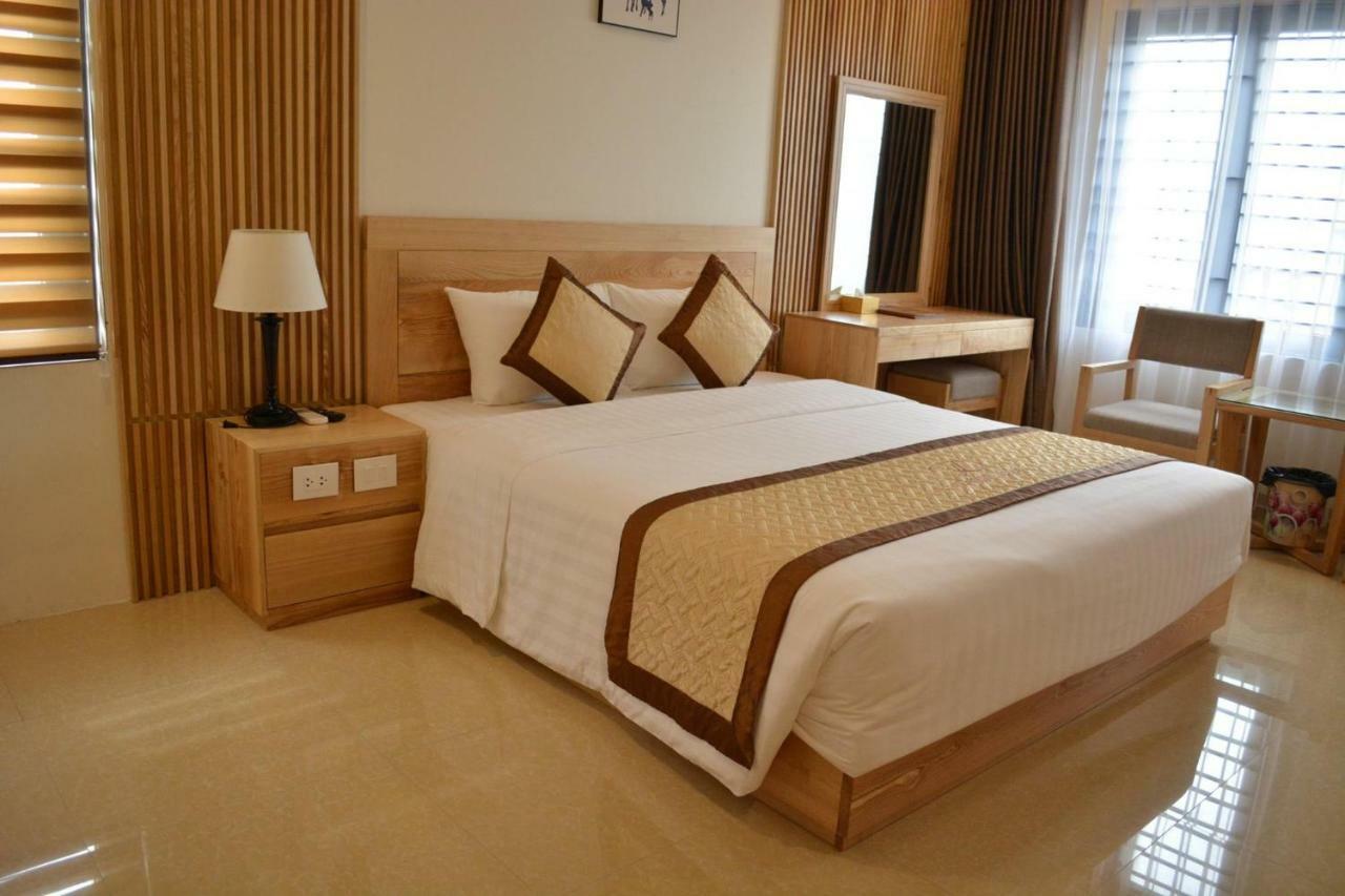 Dayth Hotel Ha Long Exteriör bild